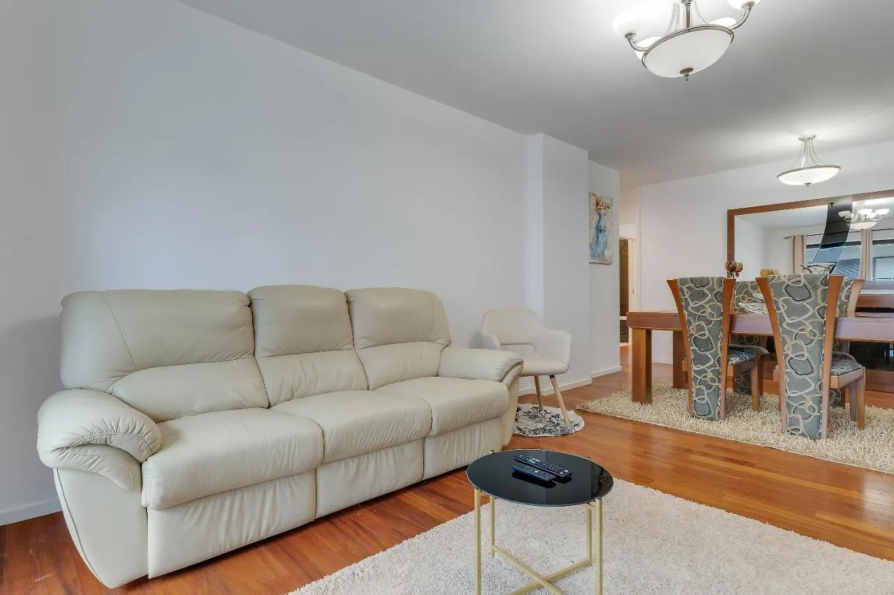 Ramos Apartment By Holiday Rental Madeira  فونشال
